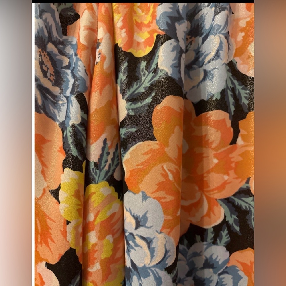 Lauren Conrad Floral Shimmer Blouse Size XXL - Picture 3 of 4